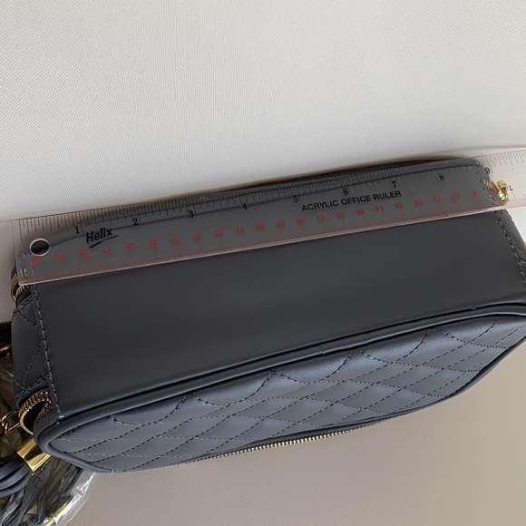 Inside label: 100% Leather, 100% Polyester, Made in China - Picture 11 of 16